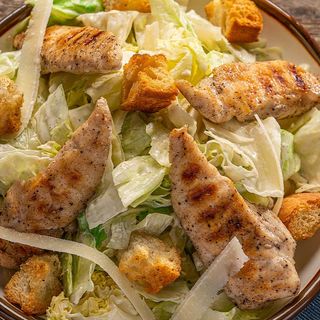 Нашата салата “цезар” (350г)