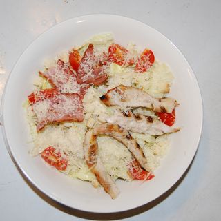 Салата Цезар с Пиле