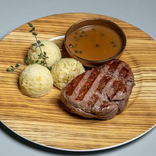 Телешки Пепър стек / Beef pepper steak (300г)