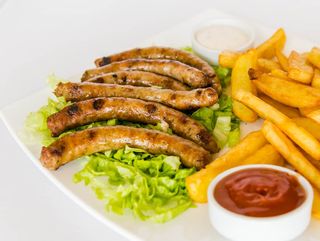 Домашни наденички с манатарка и кашкавал