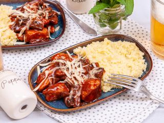 Пилешки късчета с гъби и топ. сирене