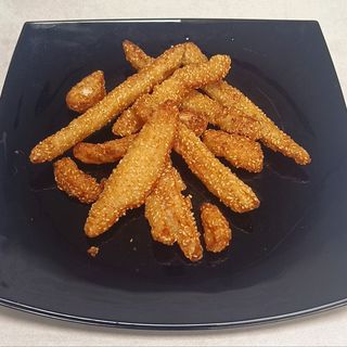 Пиле със сусам 220гр.