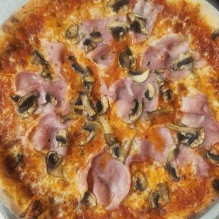 Пица Капричоза (560г)