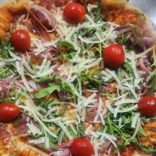 Пица Прошуто (550г)