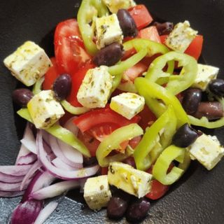 Салата гръцка (450г)