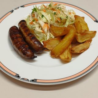 Наденица на скара с гарнитура 450 гр.