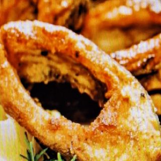 Шаран пържен с гарнитура зелена салата 350 гр