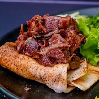 Порция телешко Dinero с картофи 500гр.