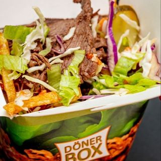 "Dinero" Box с тилешко месо 300гр.