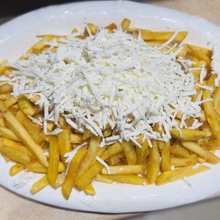 30. Пържени картофи със сирене (300г)