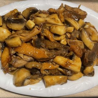 110. Патешко с бамбук и гъби (800г)