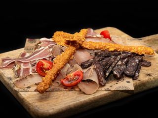 Плато подбрани мезета (200г)