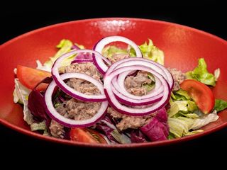 Зелена салата с риба тон (300 гр)