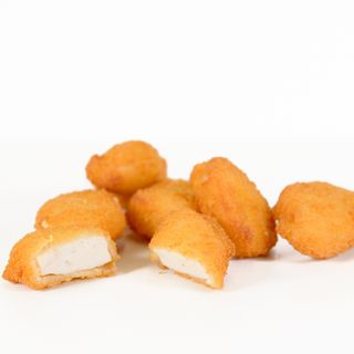 Chicken Nuggets 9 бр. +Картофки (120 гр) + Студен Чай FLORINA 0,500 л.
