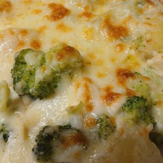 Картофи и брокол с 4 вида сирена (350г)