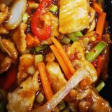 84.Лютиво свинско със зеленчуци (750г)