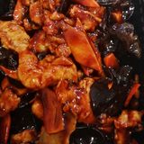 87.Свинско с китайски гъби (600г)