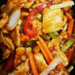 89.Свинско сладко-люто-солен сос със зеленчуци (750г)