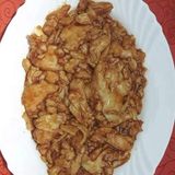 130.Пилешко месо с лук (600г)