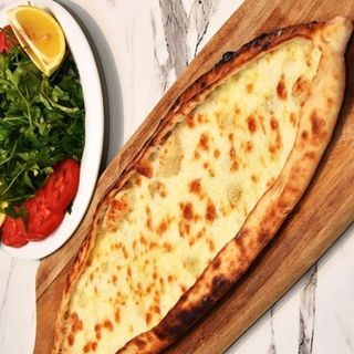 Пиде с кашкавал (400г)