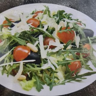 Средиземноморска салата 