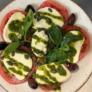 Салата Капрезе (280г)