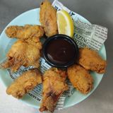 Хрупкави пилешки крилца с BBQ сос (250г)