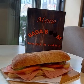 Чиабата с луканка и кашкавал (300г)