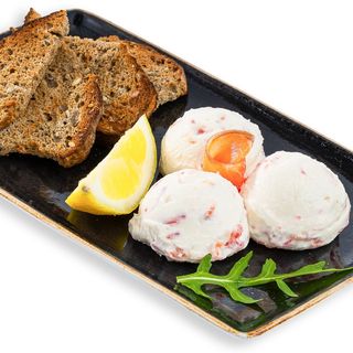 Тарама хайвер с маринована сьомга