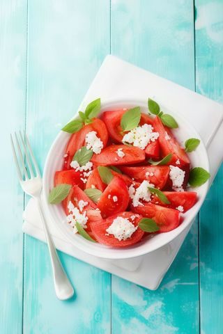 Домати с катък или сирене (400г)