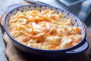 Зеле, моркови и майонеза (450г)