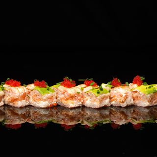 Оши спайси пушена сьомга (8бр/240г)