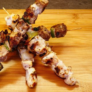 Бокс с 2 пилешки шишчета