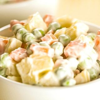 Домашна руска салата 