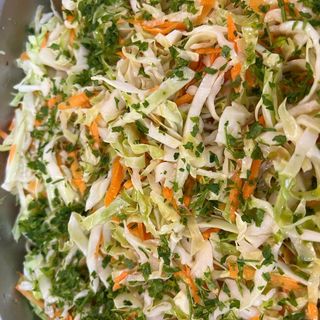 Салата зеле с моркови 