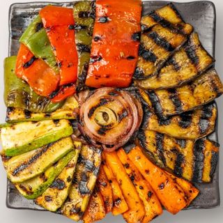 Зеленчуци на скара с ароматна марина