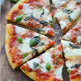 Пица Капрезе﻿ голяма 33см.