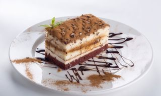 Бисквитена торта с маскарпоне