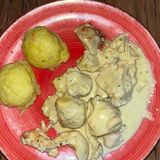 Пилешки късчета с гъби  и сос