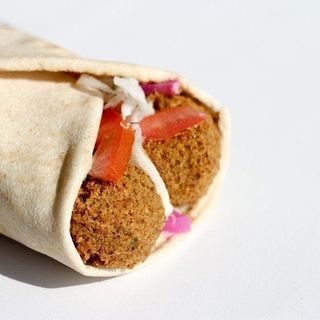 Голям фалафел + напитка 