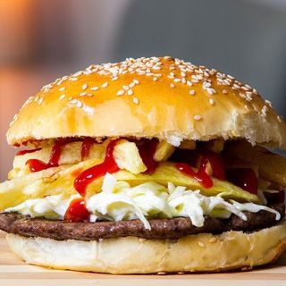 Двоен телешки бургер