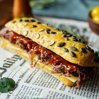 Чабата с Дърпано Телешко 365 гр.