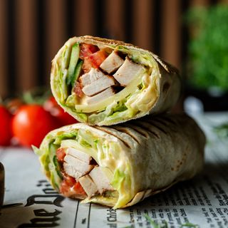 Тортила с пилешки гърди (500гр.)