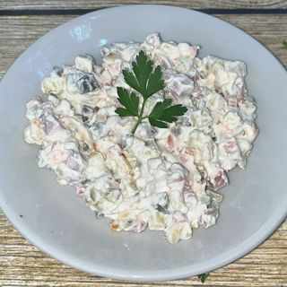 Руска салата (200г) - 040495