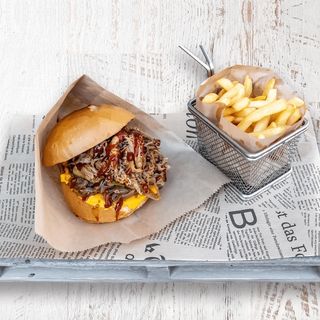 Чийзбургер (350г)