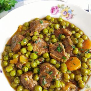 Телешко с грах