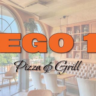 Свинско каре със сланинка и кожа, гарнирано с туршия 