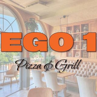 Салата белен домат с босилково песто,пържени чушки,разядка от патладжан,маслини,рустикален хляб и биволско сирене