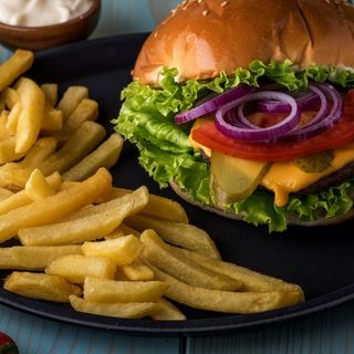 Телешки бургер (450г)