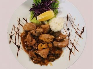 Свинско бон филе с гъби (300г)